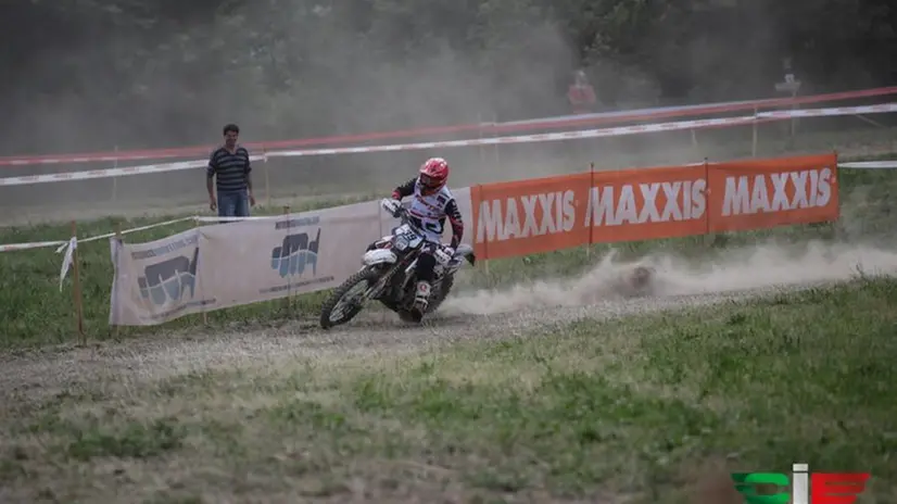 Il camuno Davide Guarneri in gara con il Fantic