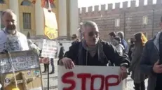 Paolo Pluda durante una manifestazione no vax
