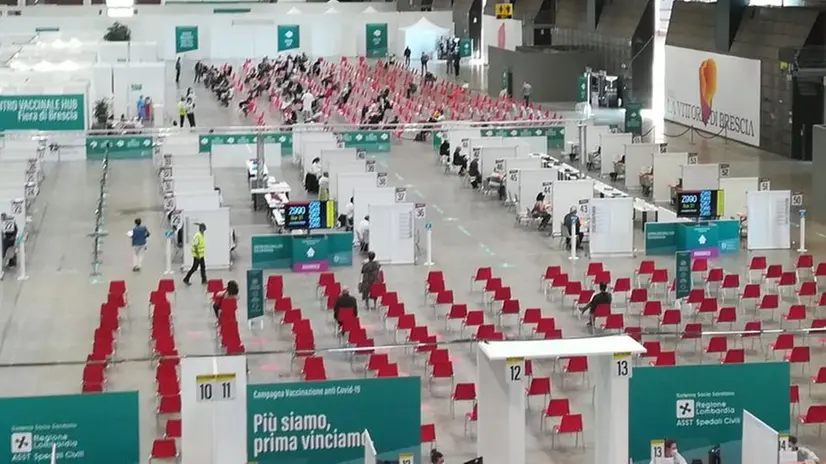 Dove. I grandi spazi dell’hub vaccinale al Centro Fiera di via Caprera