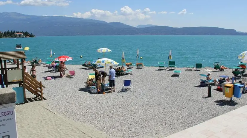 Le spiaggie di Gardone Riviera, fiore all’occhiello del lago di Garda - © www.giornaledibrescia.it