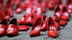 Scarpe rosse, simbolo della violenza sulle donne
