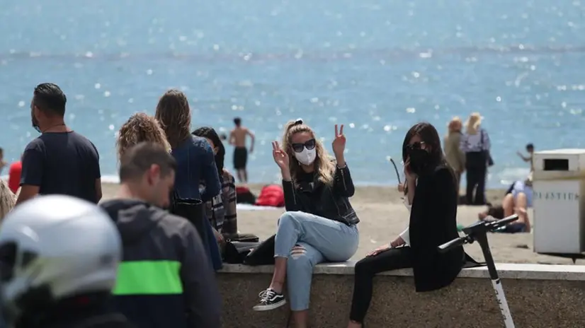 Domenica al mare. Ostia, 25 aprile 2021