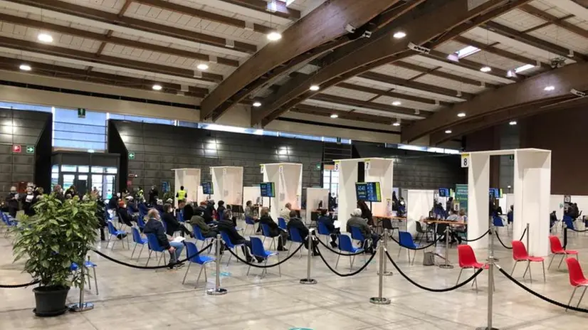 Al via le vaccinazioni anti-Covid al Centro Fiera