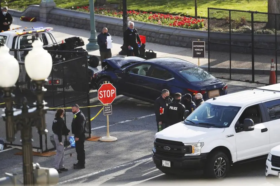 Capitol Hill, agenti al lavoro dopo l'assalto del 25enne