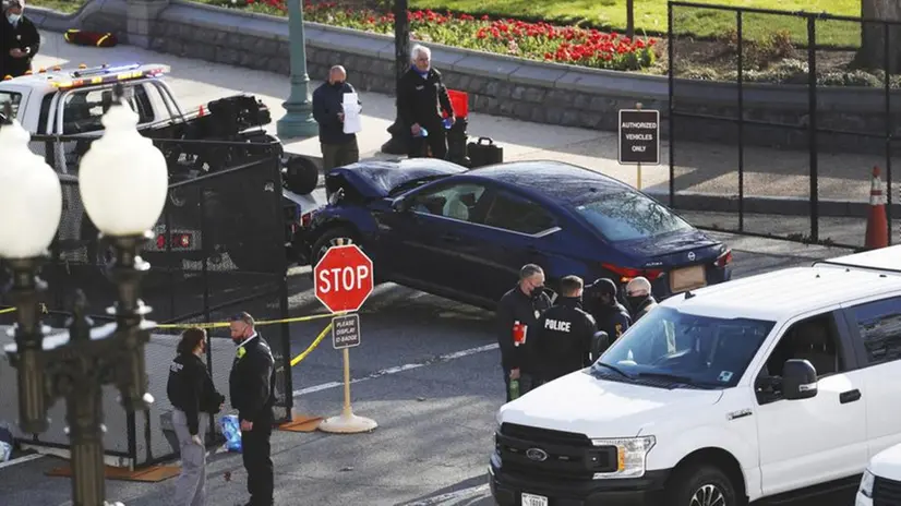 Capitol Hill, agenti al lavoro dopo l'assalto del 25enne