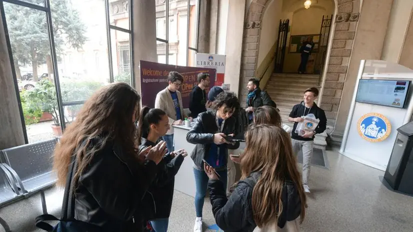 Gli studenti della Cattolica - © www.giornaledibrescia.it