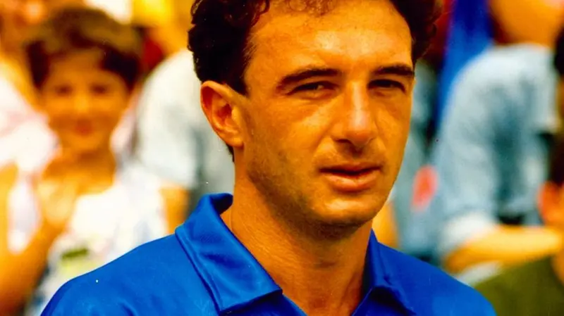 Anni ’90: la maglia del Brescia con lo sponsor Cab, legato al Brescia dal ’91 al ’95 - © www.giornaledibrescia.it