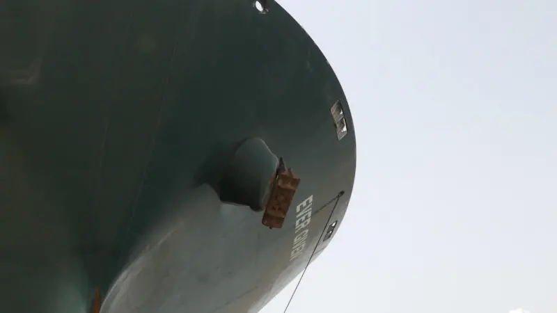 Canale di Suez ancora bloccato
