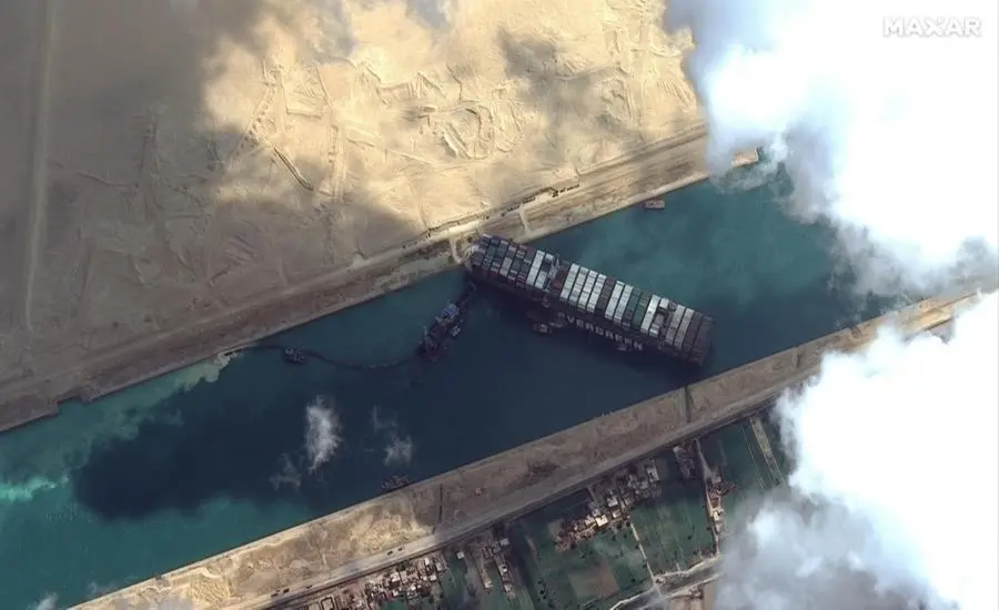 Canale di Suez ancora bloccato