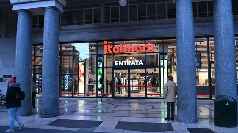 Italmark, taglio del nastro per il nuovo supermercato del centro
