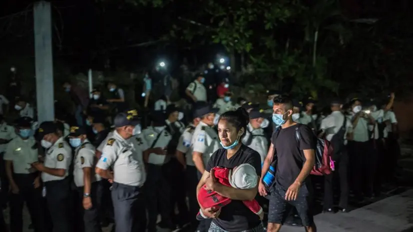 La carovana di migranti partita dall'Honduras