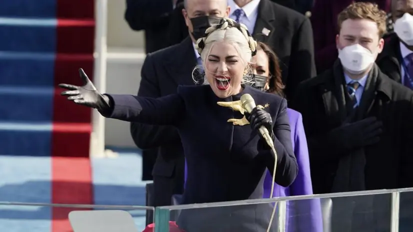 Lady Gaga ha intonato l'inno nazionale