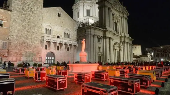 La silenziosa protesta nel novembre scorso per chiedere più attenzione verso i lavoratori dello spettacolo