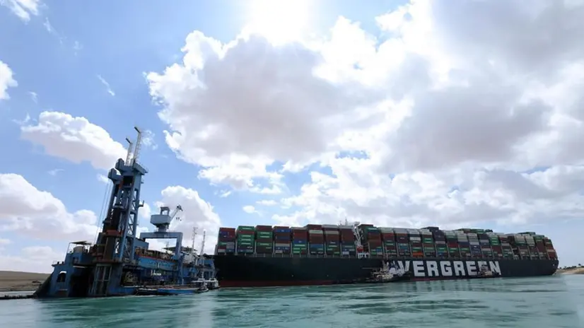 Ever Given, il Canale di Suez è ancora bloccato