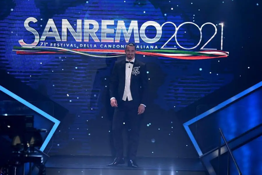 Alcuni momenti della prima serata del Festival di Sanremo 2021