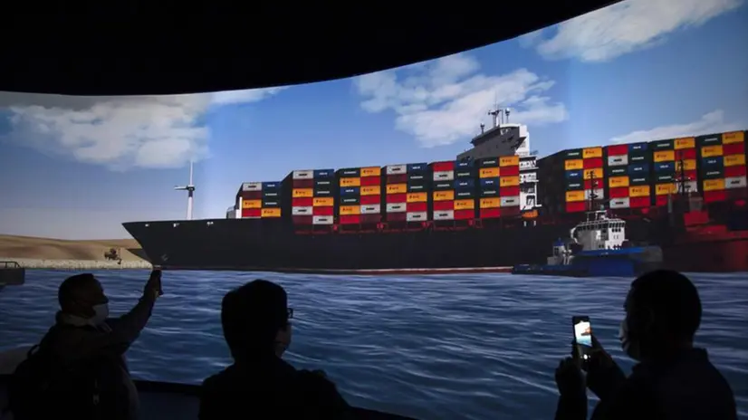 Ever Given, la maxi-portacontainer è stata disincagliata: riapre il Canale di Suez