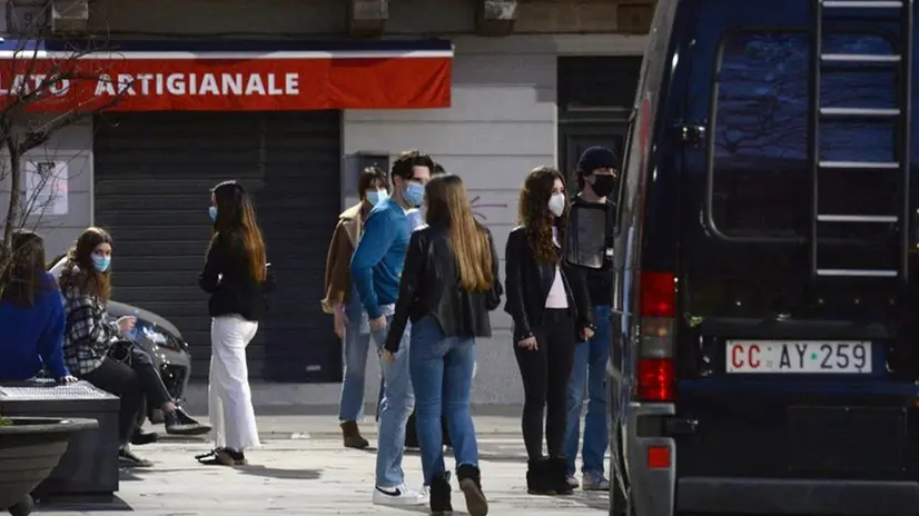 Covid, sabato in Piazza Tebaldo Brusato