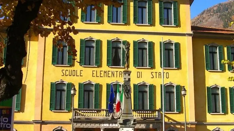 La scuola nella cui palestra funzionerà il centro tamponi - Foto © www.giornaledibrescia.it