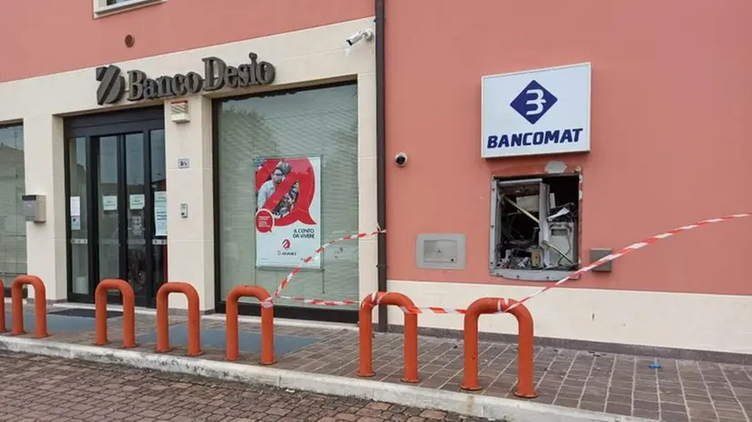 Montichiari, assalto al bancomat nella notte