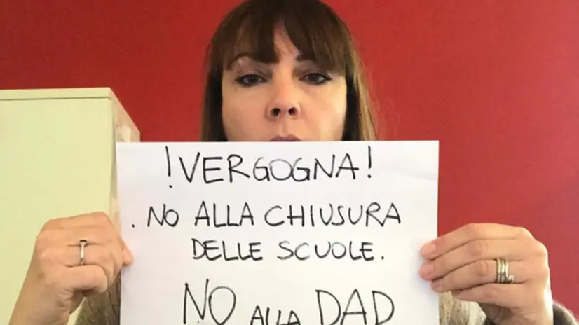 «Scuola non si chiude»: parte la protesta sui social