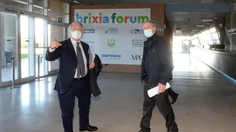 Bertolaso ha fatto anche un sopralluogo al Centro Fiera di Brescia