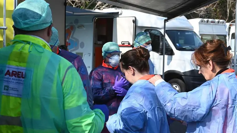 Operatori sanitari nell'emergenza coronavirus al Civile - Foto Gabriele Strada /Neg © www.giornaledibrescia.it