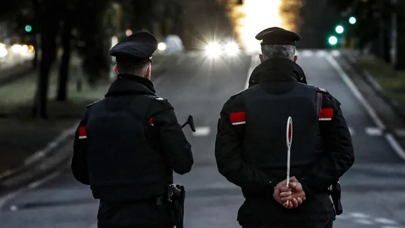 Controlli sulle strade per il rispetto delle misure anti-Covid - Foto Ansa © www.giornaledibrescia.it