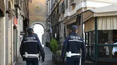 Agenti della Polizia locale di Brescia - Foto © www.giornaledibrescia.it