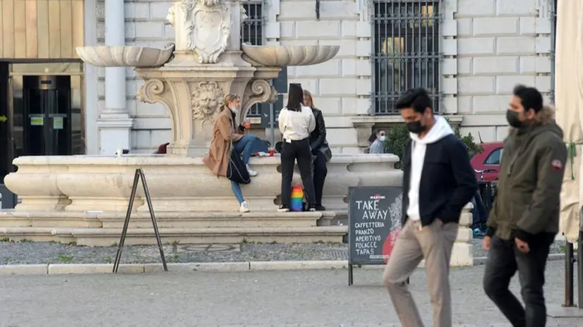 Brescia nel primo giorno in zona arancione rafforzato