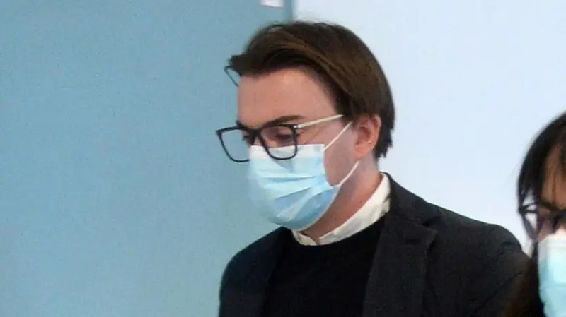 L'imputato Giacomo Bozzoli esce dall'aula del tribunale di Brescia - Foto Marco Ortogni/Neg © www.giornaledibrescia.it