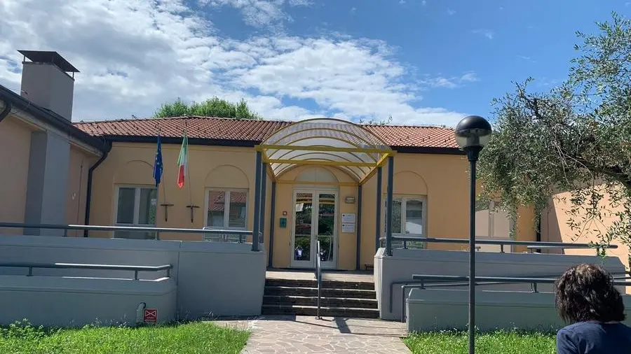 La scuola elementare di Ronco chiusa su ordinanza del sindaco - Foto © www.giornaledibrescia.it