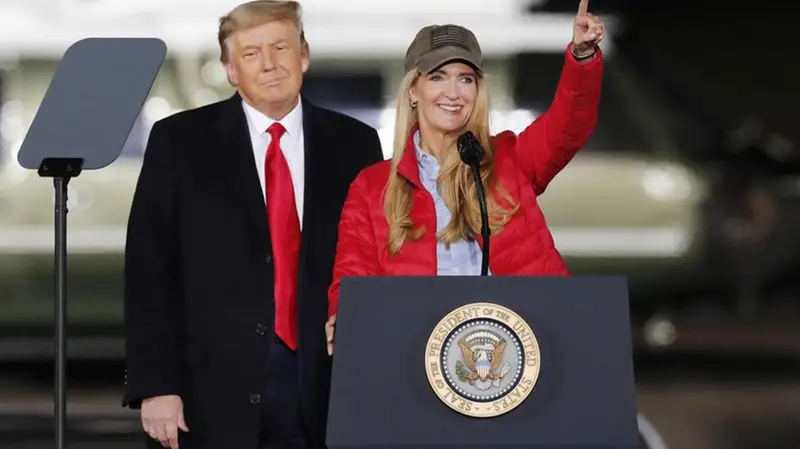 Trump e Kelly Loeffler -   Foto © www.giornaledibrescia.it