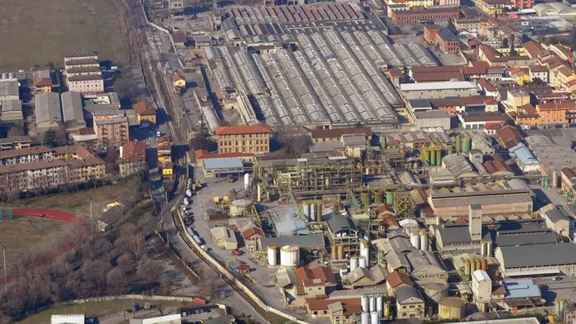Il quadrilatero dei veleni: una panoramica dello stabilimento Caffaro - © www.giornaledibrescia.it