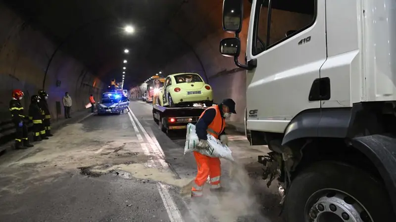 Schianto in galleria a Sulzano, muore un 50enne di Angolo Terme