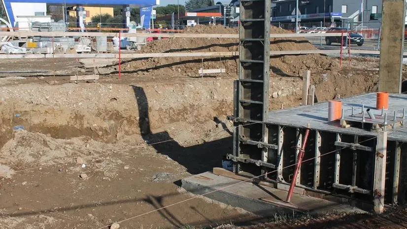 Il cantiere di Erbusco dove è stata trovata la strada romana - © www.giornaledibrescia.it