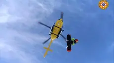 Dall'archivio, un recupero in elicottero da parte del Soccorso alpino