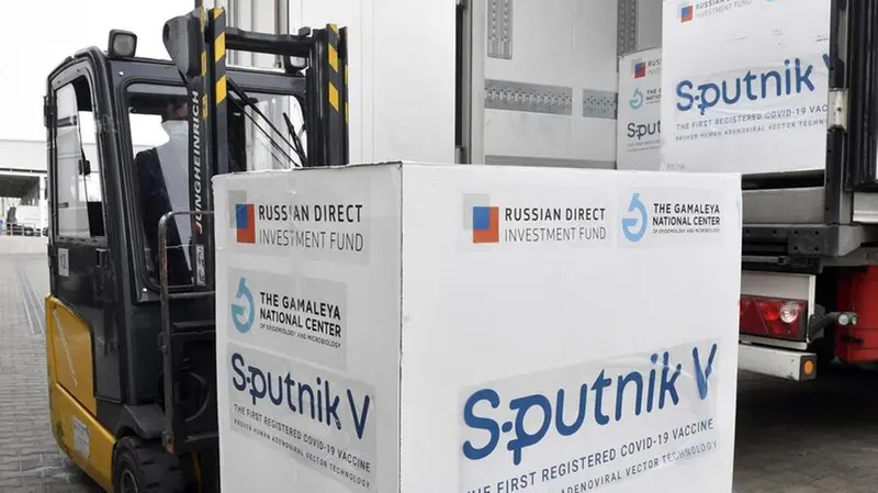 Il vaccino russo Sputnik 5, il siero anti-Covid approntato da Mosca - © www.giornaledibrescia.it