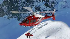 Un elicottero impegnato nei soccorsi (archivio) - Foto © www.giornaledibrescia.it