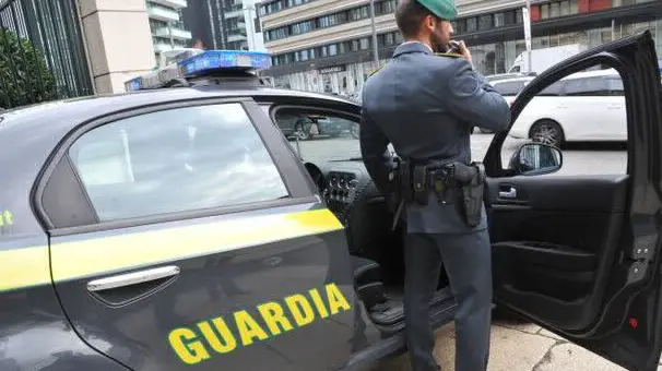 Un agente della Guardia di Finanza - Foto © www.giornaledibrescia.it