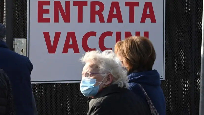 Il centro vaccini di Chiari - Foto Gabriele Strada /Neg © www.giornaledibrescia.it