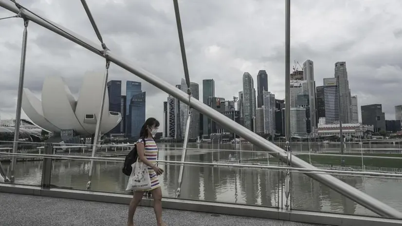 Una veduta di Singapore - Foto Ansa/Epa/Wallace Woon © www.giornaledibrescia.it