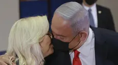 Netanyahu con la moglie - Foto © www.giornaledibrescia.it