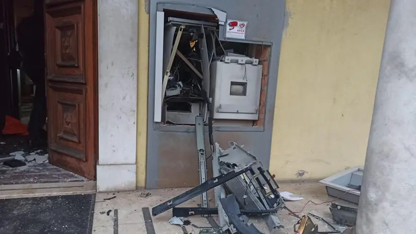 Bancomat saltato a Gambara