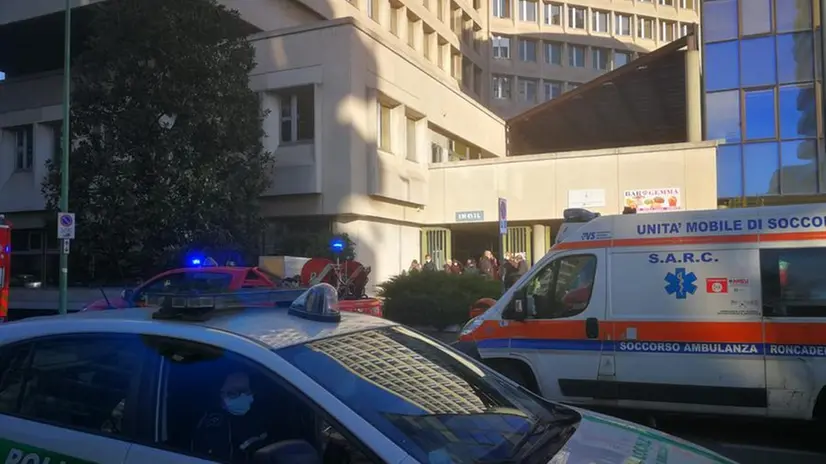 Incendio all'Inail, uffici inagibili