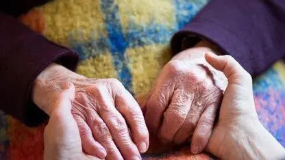 Badare a un anziano è un motivo di necessità
