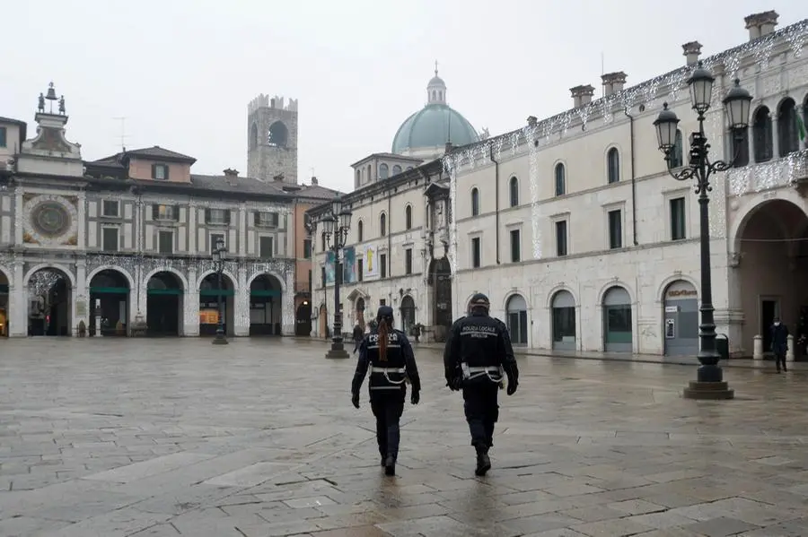 Brescia il primo giorno di zona rossa, 24 dicembre 2020