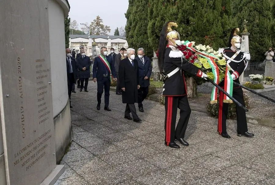Il Presidente Mattarella in visita al cimitero di Castegnato