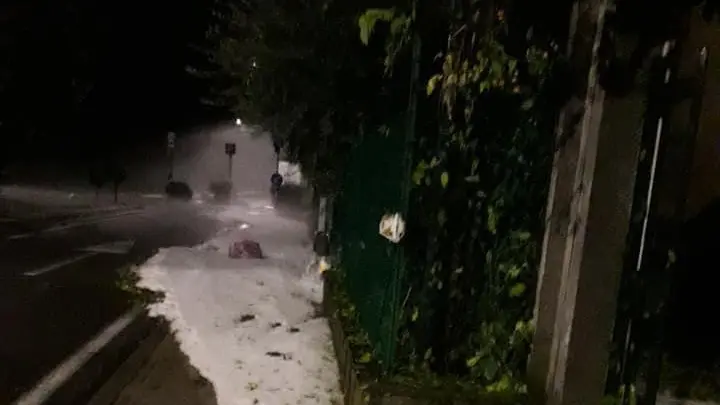 Violento temporale con grandine a Desenzano