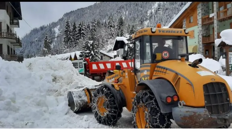 Tolta dalle strade la neve in eccesso - Foto © www.giornaledibrescia.it