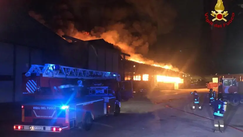 Il vasto incendio ad Ancona